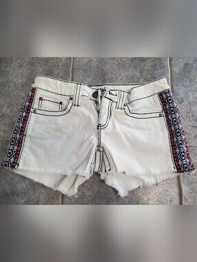 Daytrip Capricorn White Shorts